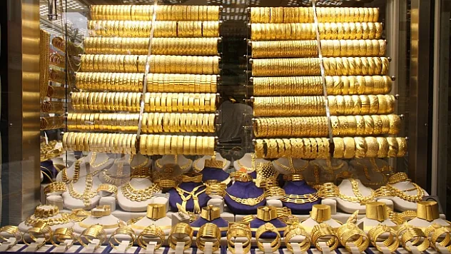 Kuyumcular, altında yükselişin sürmesini bekliyor
