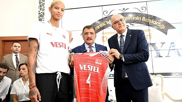 Malatyalı Vargas, memleketine geldi