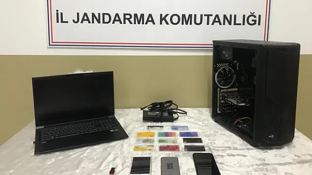 Depremzedeleri dolandıranlara jandarmadan operasyon: 2 gözaltı