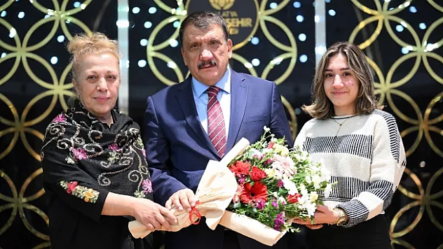 Gürkan: Fedakar öğretmenlerimize minnet borçluyuz