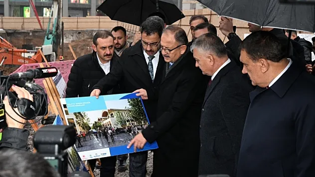 Bakan, yeni çarşı projesini inceledi