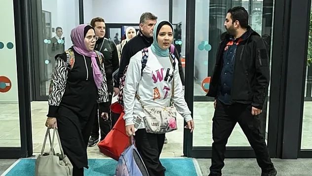 Gazze'den tahliye edilen Türk vatandaşları İstanbul'a geldi