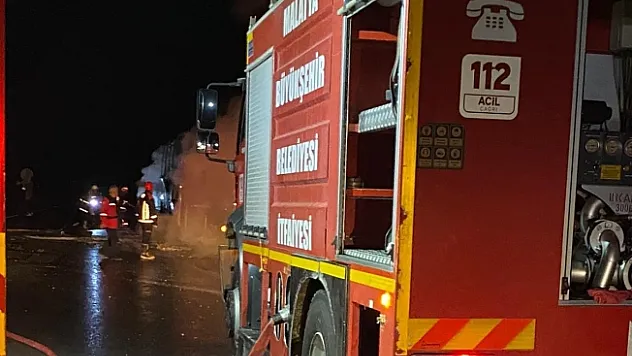 Malatya'da seyir halindeki otobüs alev aldı