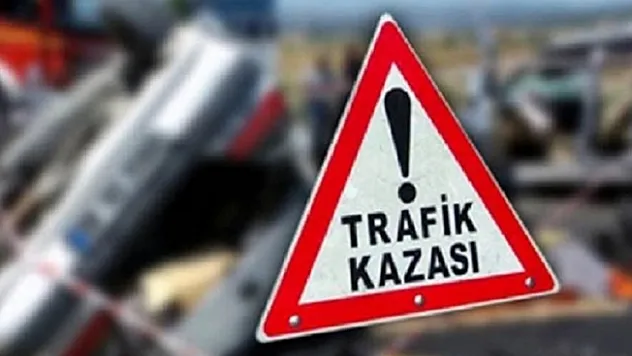İki otomobil çarpıştı: 3 yaralı