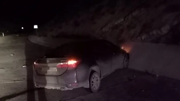 Kontrolden çıkan otomobil bariyerlere çarptı: 1 yaralı