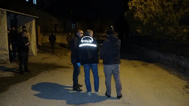 Gençlerin 'Kız' kavgası kanlı bitti!