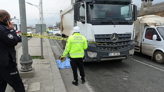Malatya'da kamyonun çarptığı yaya hayatını kaybetti