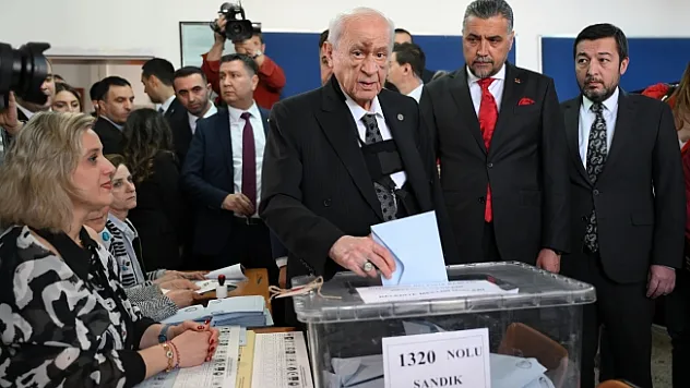 MHP Genel Başkanı Bahçeli, oyunu kullandı