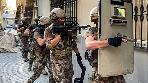 'Mercek-17' operasyonları! Çok sayıda silah ele geçirildi