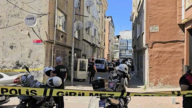 Cinnet getiren baba, eşini ve kızını öldürdü