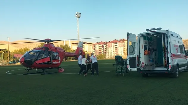 Ambulans helikopter kalp krizi geçiren hasta için havalandı