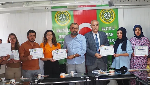 Malatya'da başarılı kursiyerlere sertifika verildi