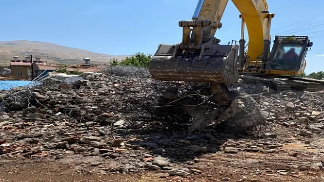 Deprem bölgesi Malatya'da yıkım yolsuzluğu: 5 tutuklama
