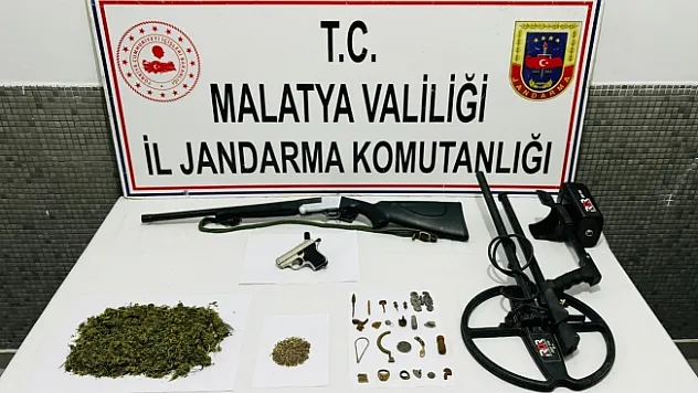 Jandarmadan tarihi eser ve uyuşturucu operasyonu
