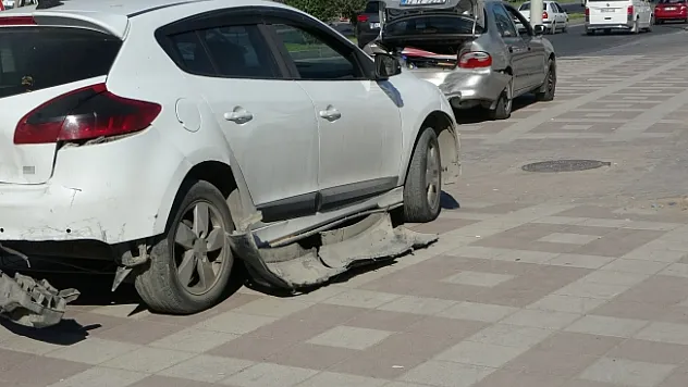 Malatya'da 5 araçlı zincirleme kaza: 2 yaralı