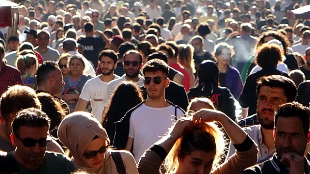 Türkiye'de yaşam süresi 77,3 yıl oldu!
