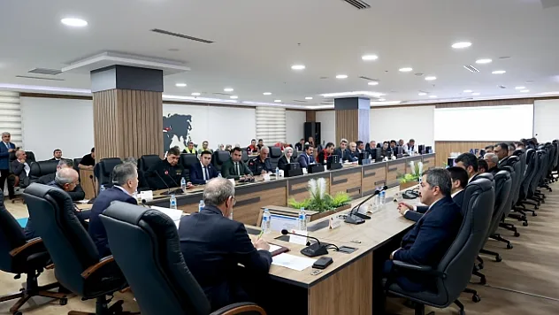 '3 İHA ile 1 insanlı keşif uçağı çalışmalarına devam ediyor'
