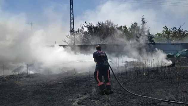 Arguvan'da bahçe yangını