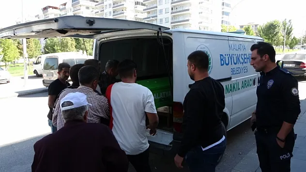 Şüpheli ölüm! Evinin banyosunda kanlar içerisinde ölü bulundu!