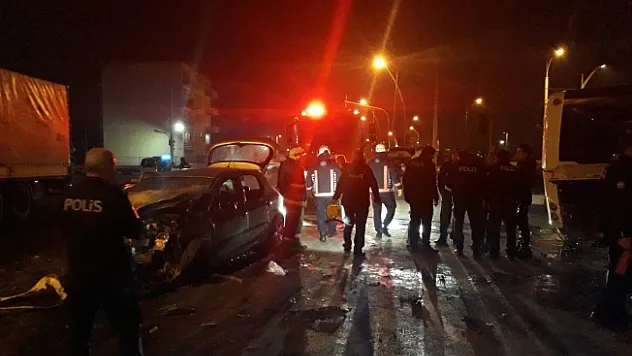 Malatya'da halk otobüsü ile otomobil çarpıştı: 1 ölü