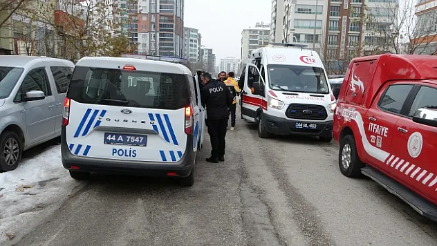 Hastaneden kaçtı, kendini eve kilitledi!