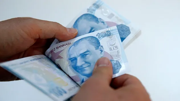 İlanda gördüğü iş makinesini satın almak isterken dolandırıldı