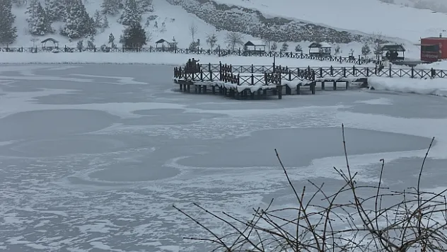 Malatya'nın o ilçesi buz kesti! Eksi 18 derece!