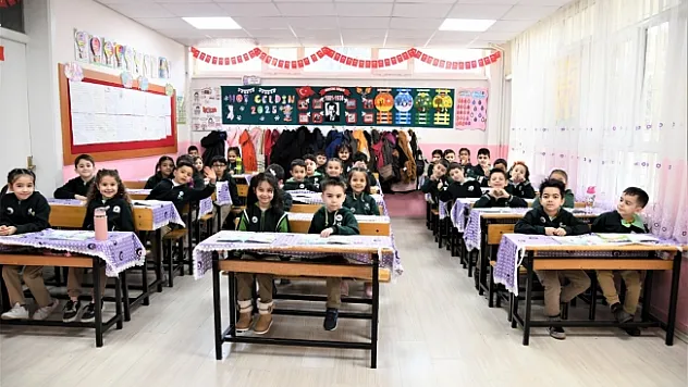 Malatya'da 150 bin öğrenci karnelerini aldı