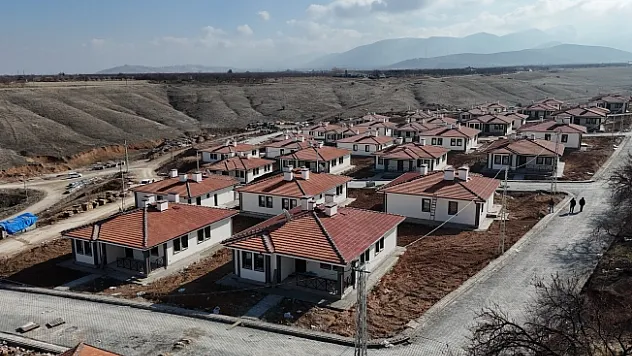 Malatya'da depremzedeler evlerine kavuşuyor