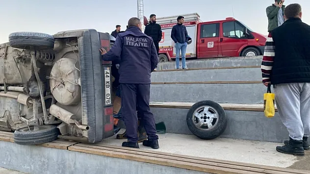 Malatya'da kontrolden çıkan araç devrildi