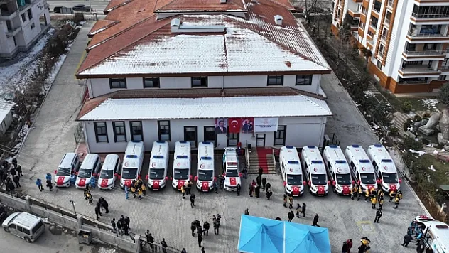 Malatya'ya gönderilen yeni ambulanslar göreve başladı