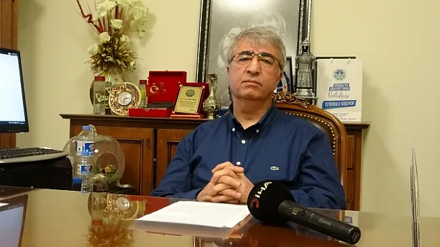 Uzmanı uyardı: Göğüs ağrısı kalp krizinin habercisi olabilir!