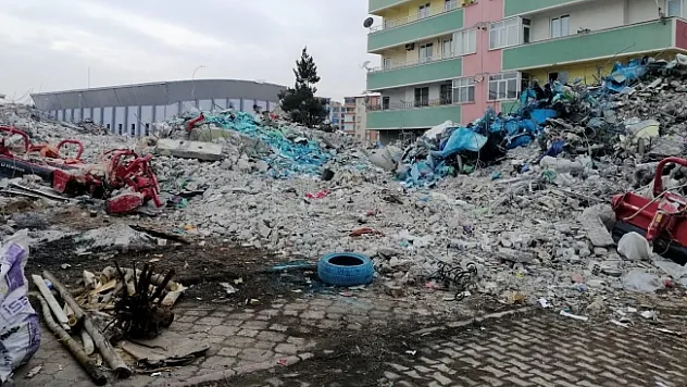 Mezar olan apartmanın davasında skandal!