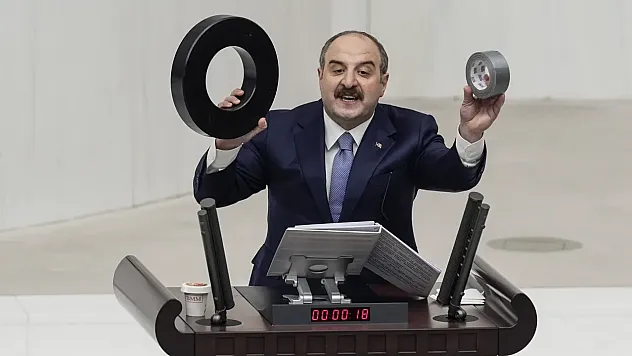 2026 Yılı Bütçesi Oturumunda Tartışmalar ve Fiziki Müdahale Oturuma Damga Vurdu