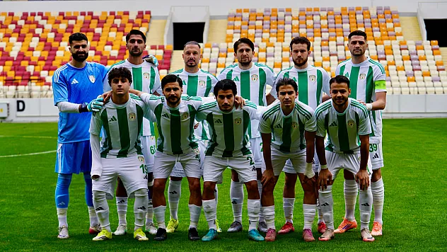 88'de Oyuna Girdi, 90+3'te Fişi Çekti: Yeşilyurtspor Seriyi Bozmadı