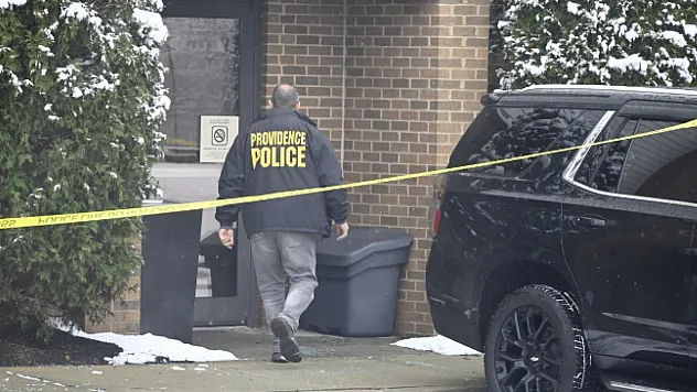 ABD'de Üniversite ve MIT Profesörüne Yönelik Silahlı Saldırılar