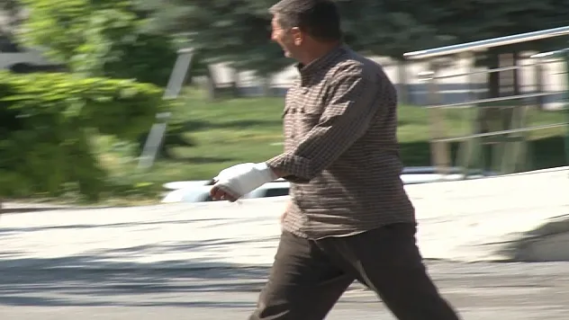 Acemi kasaplar hastanelik oldu