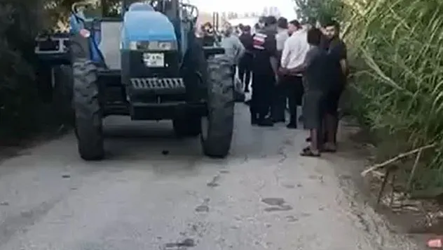 Adana'da Feci Kaza: Motosikletli Sürücü Traktörün Çapasına Çarparak Hayatını Kaybetti