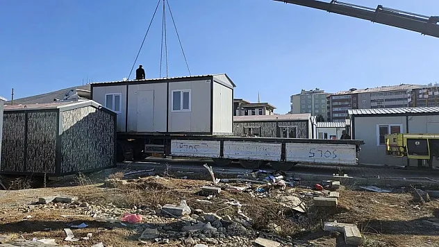 Adıyaman'da konteynerler kaldırılıyor, Malatya'da süreç belirsiz
