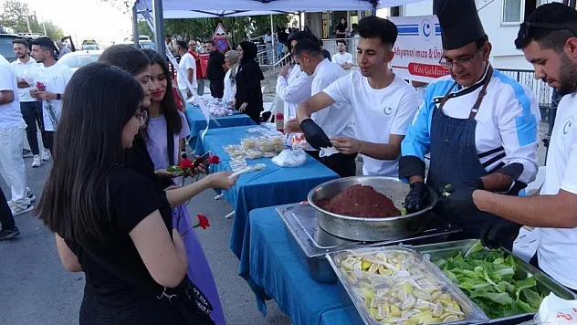 Adıyaman Üniversitesi'nde Akademik Yıla Çiğ Köfteli Karşılama
