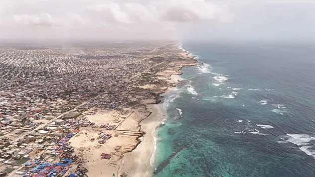 Afrika Beklenenden Daha Hızlı Bölünüyor! Yeni Okyanus Geliyor