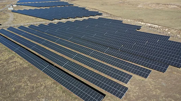 Ağrı'nın Güneşi Elektriğe Dönüştü: 44 Milyon Liralık Yatırımla 8 Güneş Enerjisi Santrali Kuruldu