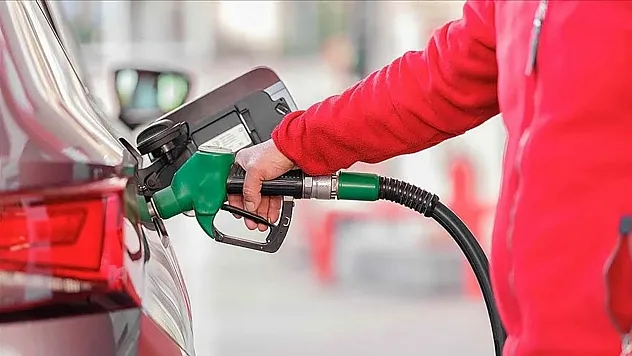 Akaryakıt Piyasasında Tarihi Eşik Aşılırken Motorin Fiyatları Rekor Seviyeye Ulaştı