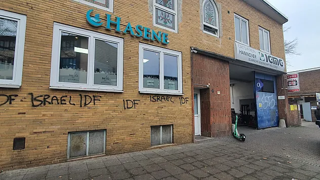 Almanya'da İki Türk Camisine Saldırı Düzenlendi