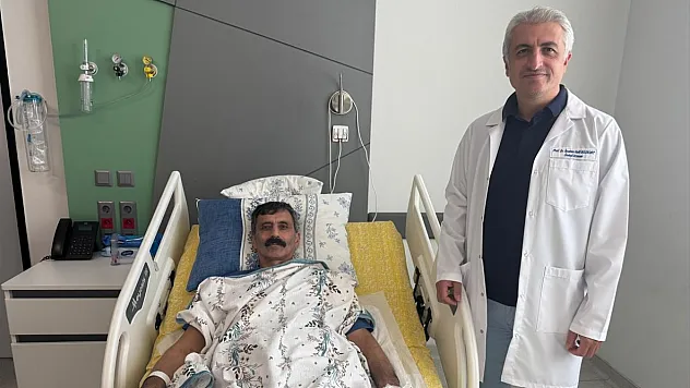 Altı Yıl Boyunca Doktora Gitmedi, İçinde Büyüyen Ağır Yükten Üç Saatlik Operasyonla Kurtuldu