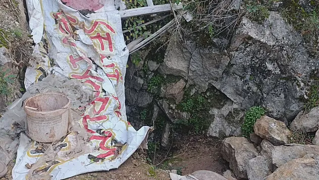 Amasya'da Şoke Eden Keşif: Defineciler Ferhat Dağı'nı 15 Metre Kazdı