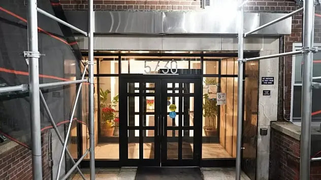 Anne Skandalı: Çocuklarını Eve Hapsetti, Bebek Gibi Besledi