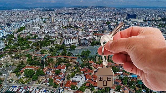 Antalya'da Yabancılar Konut Pazarının Yüzde 16'sını Oluşturdu: Her 6 Konuttan 1'i Yabancıya Satıldı