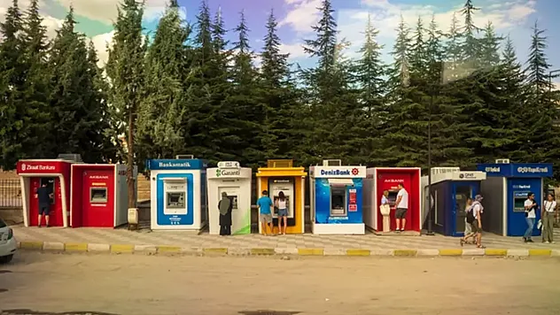 ATM'lerde Para Çekme Düzeni Değişiyor!