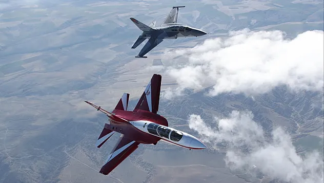 Avrupa'da HÜRJET Dönemi Başlıyor: İspanya F-5'leri Emekli Ediyor